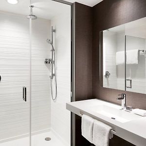 King Room Mobility accessible